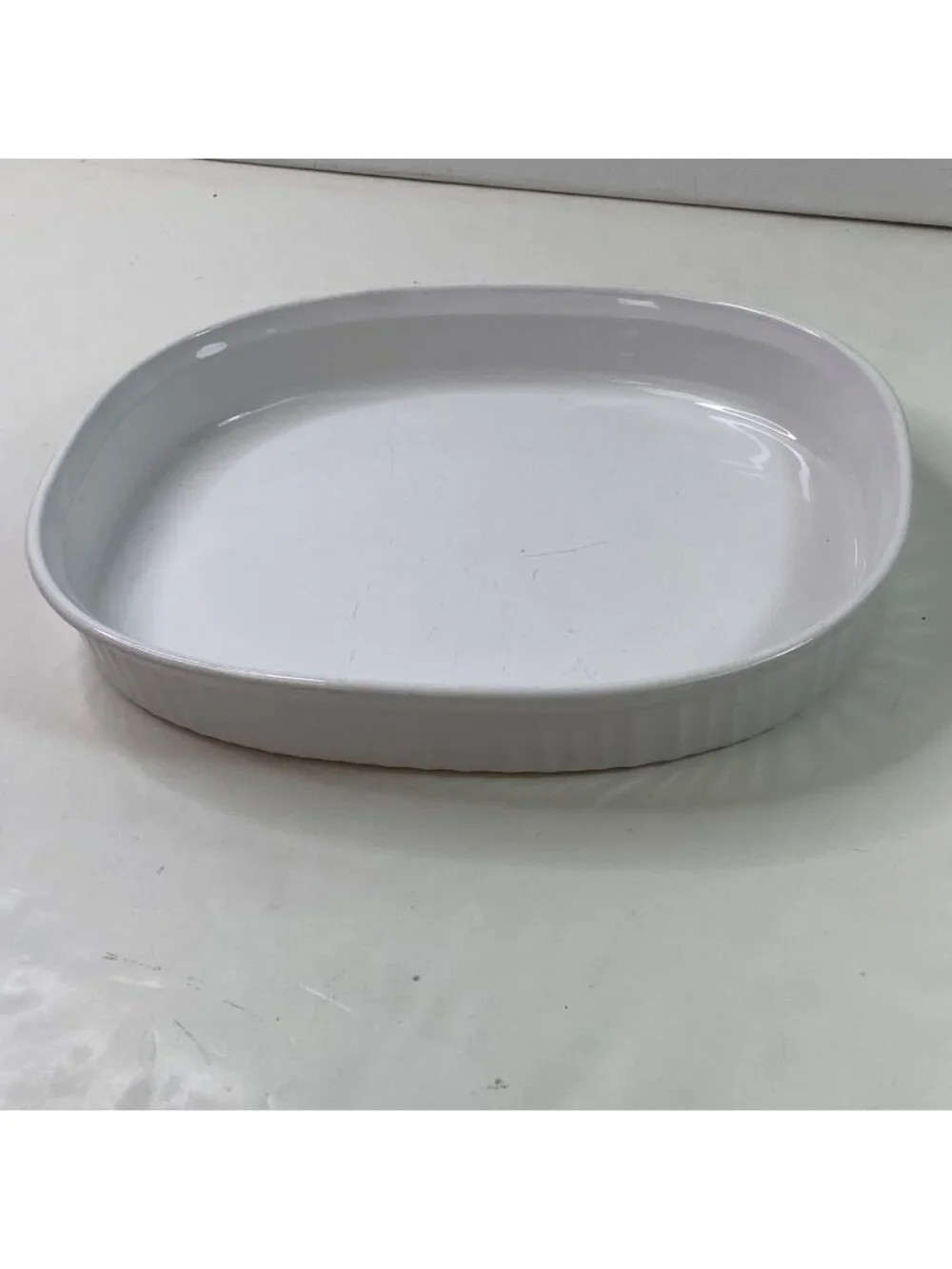 CorningWare French White 2.5 Liter F-4-B Oval Baking Dish Ribbed Sides